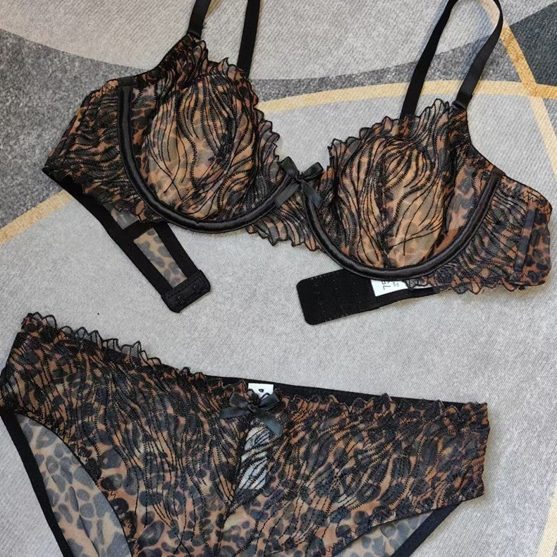 Plus Size Lingerie Sexy Lace Embroidery Ultra-thin Large Bust Minimizer Leopard Print Bra Set